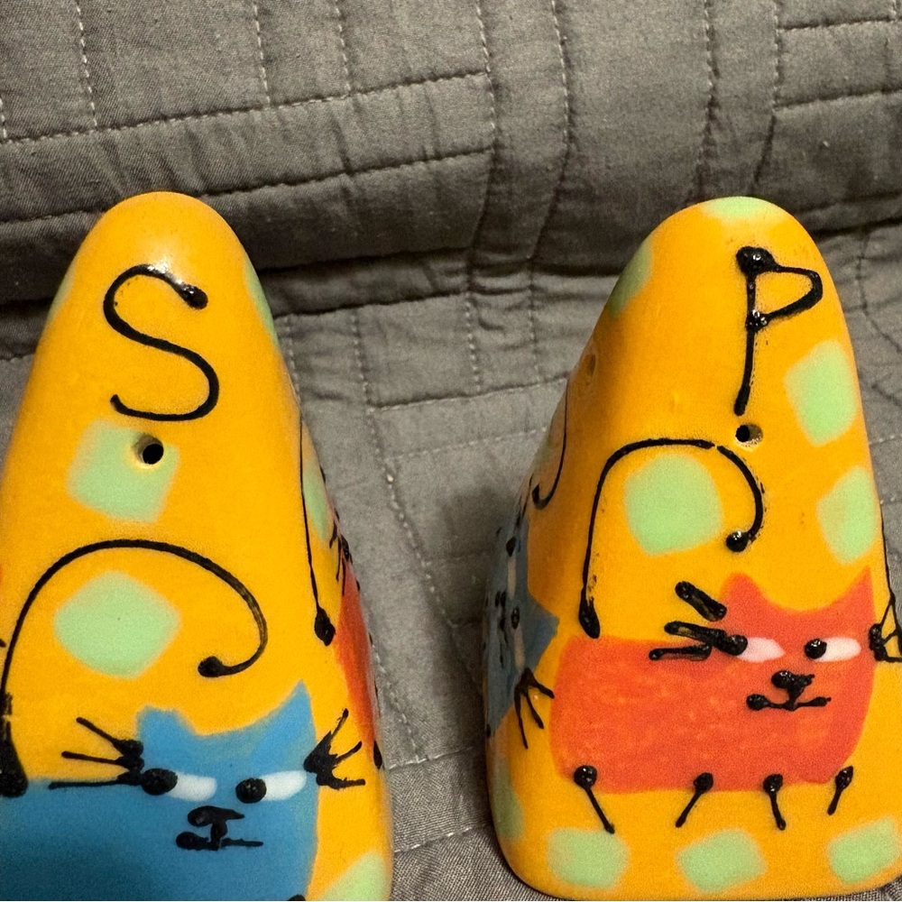 Vintage RARE Cats Salt & Pepper Shakers Hand Painted Triangle Polka Dots Orange - Picture 7 of 14